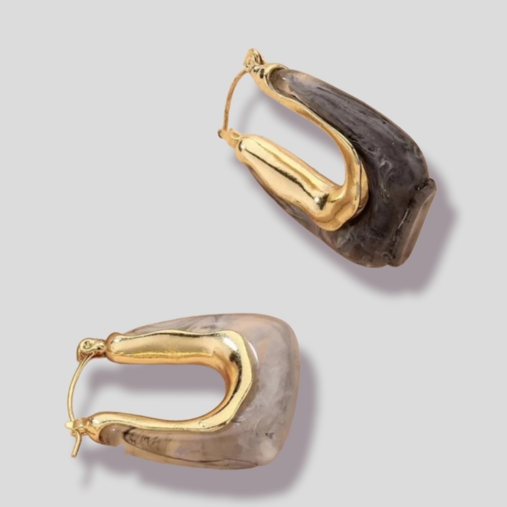 3/$25 Grey earrings